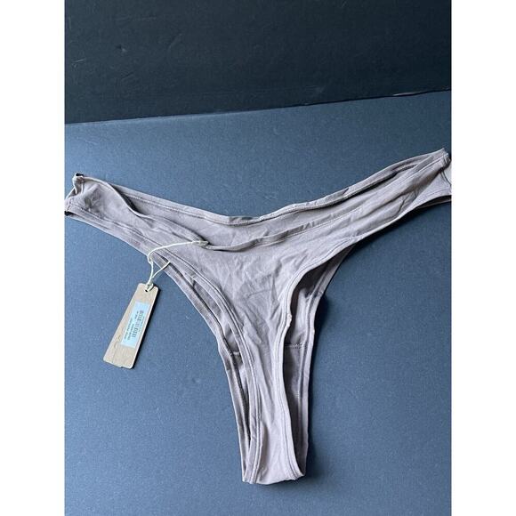 Skims Thong Underwear Womens Size 4x Umber Stretch Lingerie (2) New - Picture 2 of 9